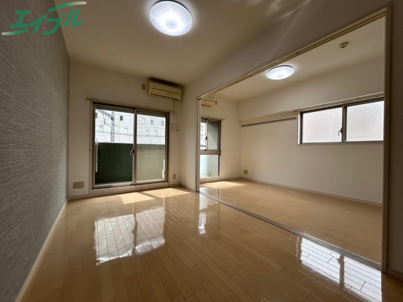 居室・リビング　同型別室のお写真です