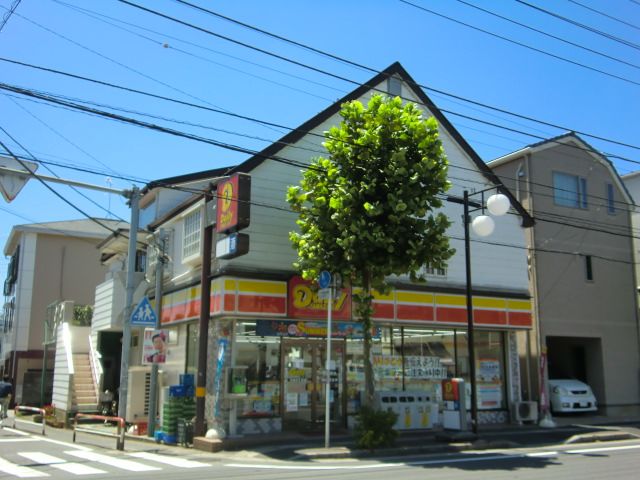 コンビニ　デイリーヤマザキ大洲2丁目店（コンビニ）まで283m