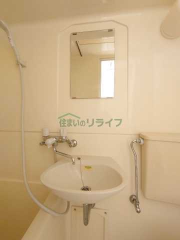 洗面設備　別部屋の参考写真です