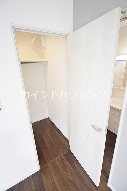 収納　ウォークインクローゼット