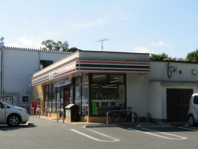 コンビニ　セブンイレブン茂原木崎店（コンビニ）まで550m