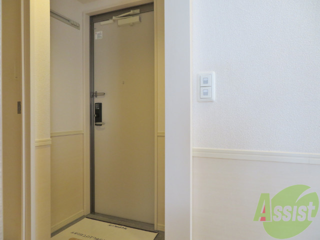 玄関　玄関の様子です。明るい印象ですね。気分もあがりそう。