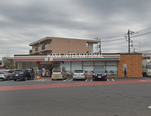 コンビニ　セブンイレブン（コンビニ）まで550m