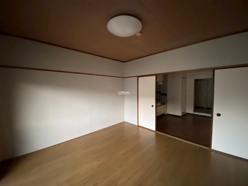 居室・リビング　室内