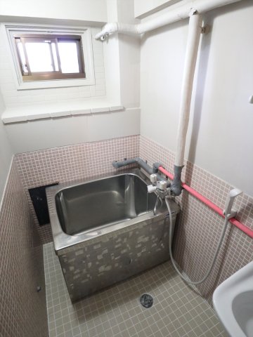 バス・シャワールーム　※写真は別の部屋のものです。