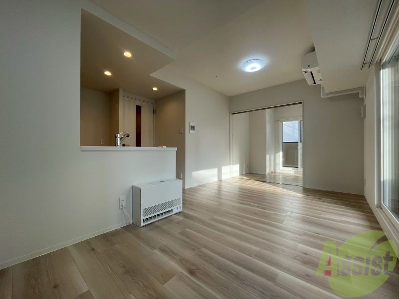 居室・リビング　広々としたリビングですね。使い勝手がよさそうですね！