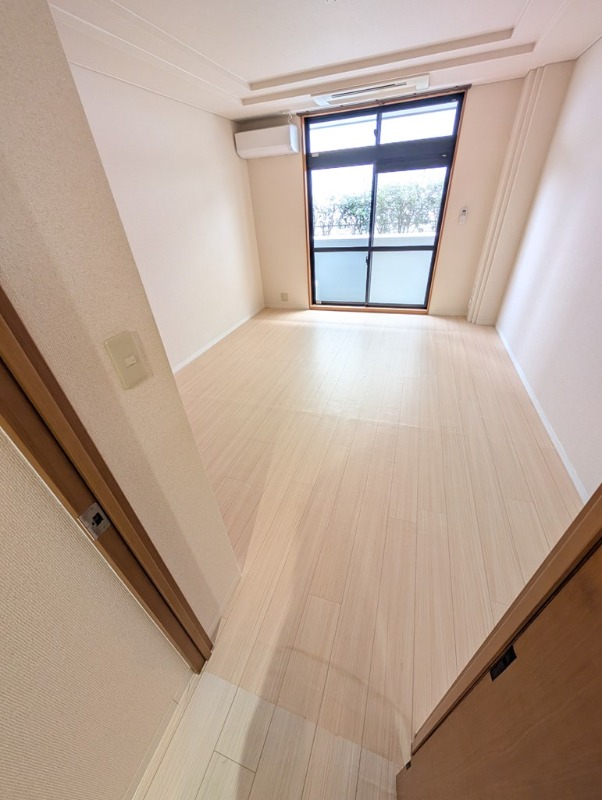 居室・リビング　洋室