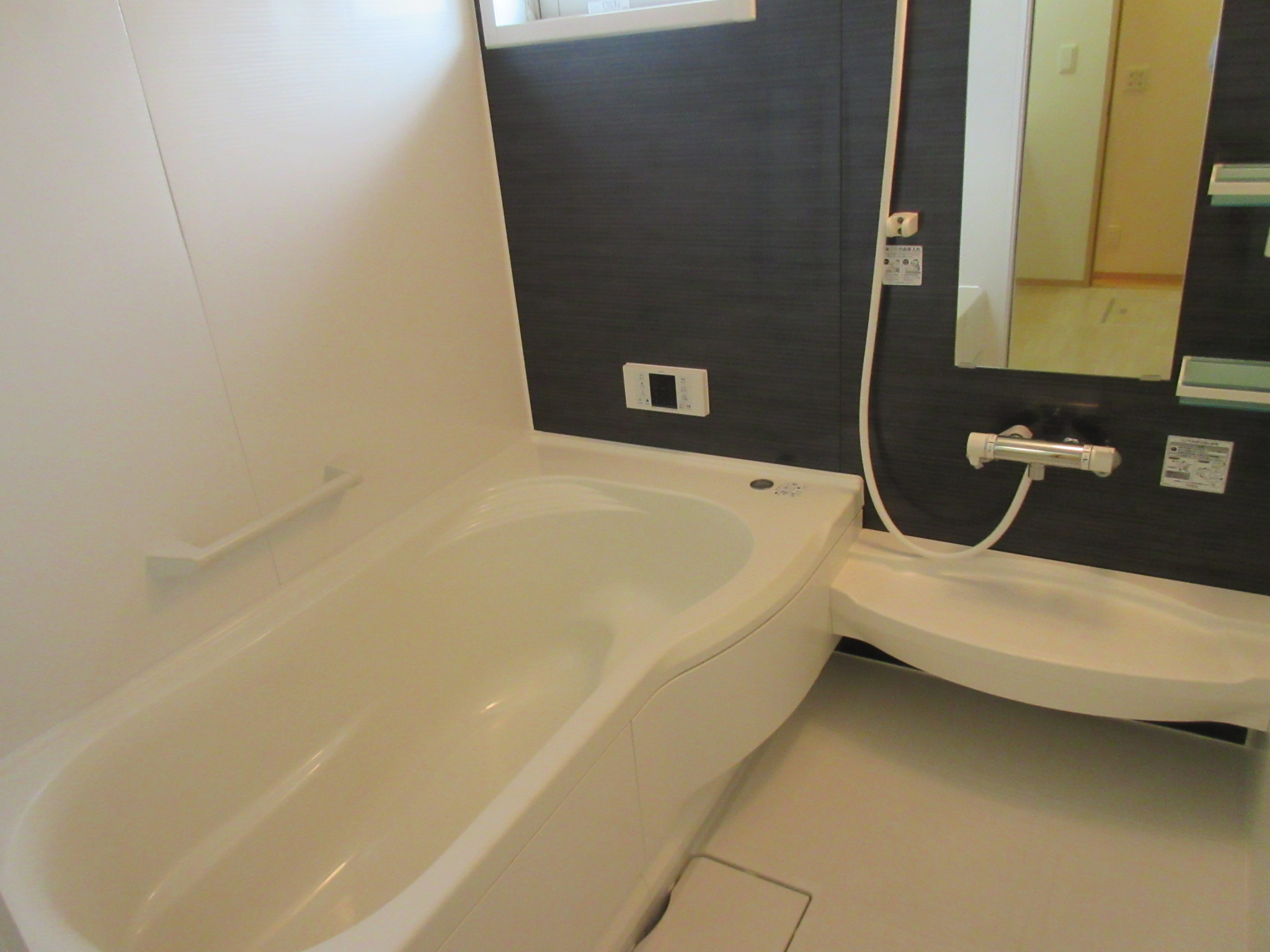 バス・シャワールーム　同建物別号室