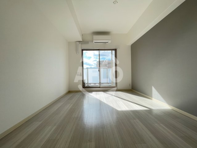 居室・リビング　BADGE昭和町　リビング