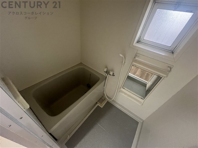 バス・シャワールーム　シンプルで機能的なユニットバスです！