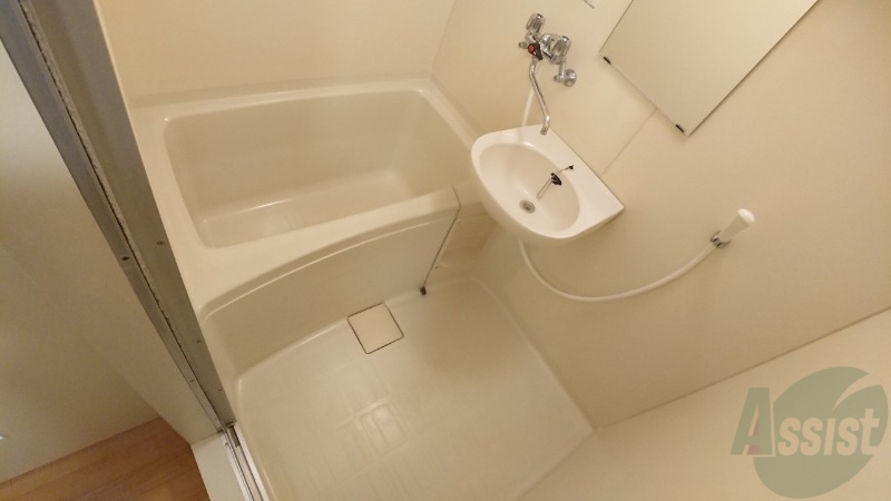 バス・シャワールーム　お風呂です。ゆっくりお風呂につかるのも体に良いですね～