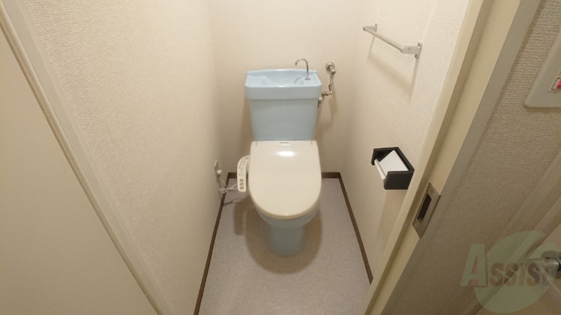 トイレ　ウォシュレット機能がついたトイレ。安心して使用できますね。