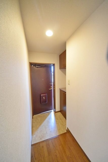 玄関　※別号室参考写真です