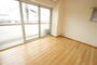 居室・リビング　※別号室の写真です