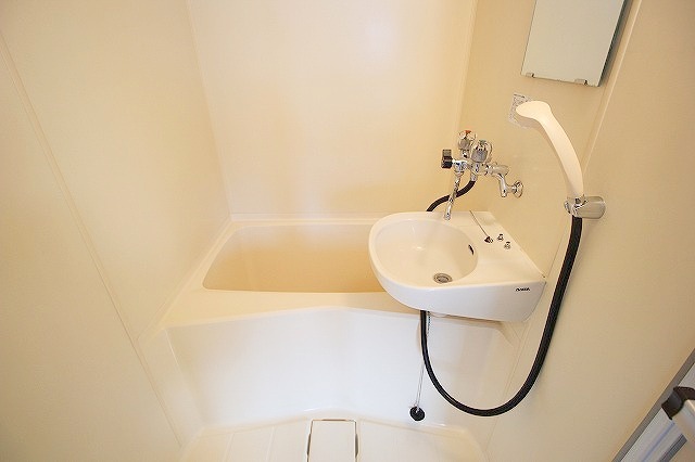 バス・シャワールーム　きれいなお風呂で快適バスタイム♪