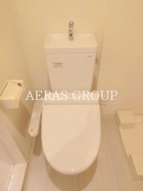 トイレ　温水洗浄便座