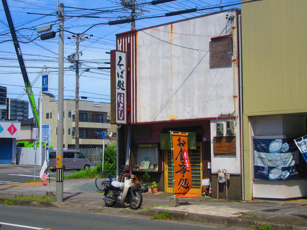 その他　お腹が空いたら3分で蕎麦屋に到着！