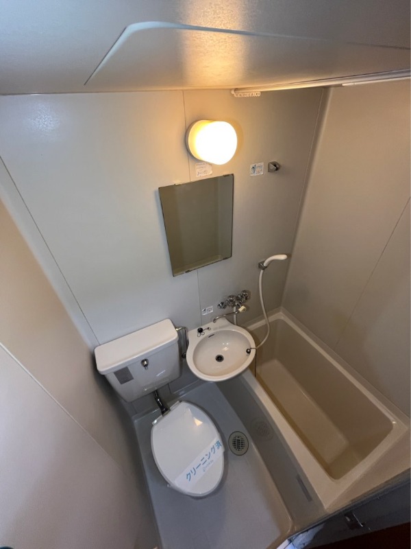 バス・シャワールーム　※他部屋写真使用