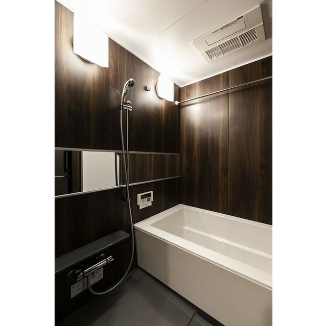 バス・シャワールーム