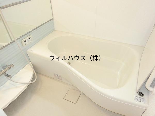 バス・シャワールーム　大型浴室！追い焚き有り！