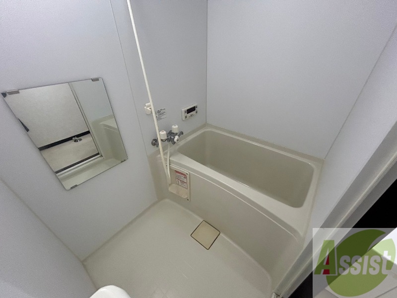 バス・シャワールーム　お風呂になります。一日の疲れを癒してくださいね。