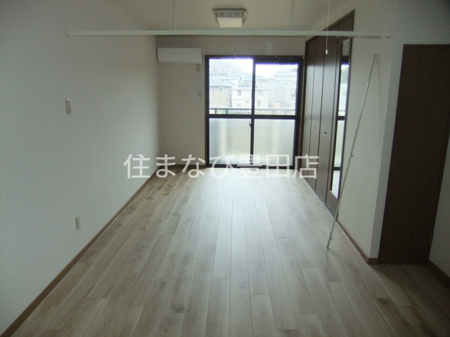 居室・リビング　同型別部屋写真