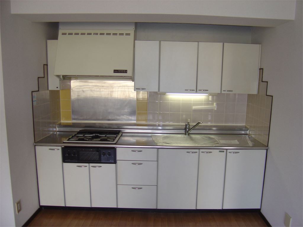 キッチン　嬉しいシステムキッチン完備！