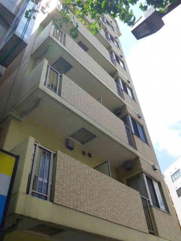 建物外観　川崎駅徒歩１３分のオートロックマンションです。