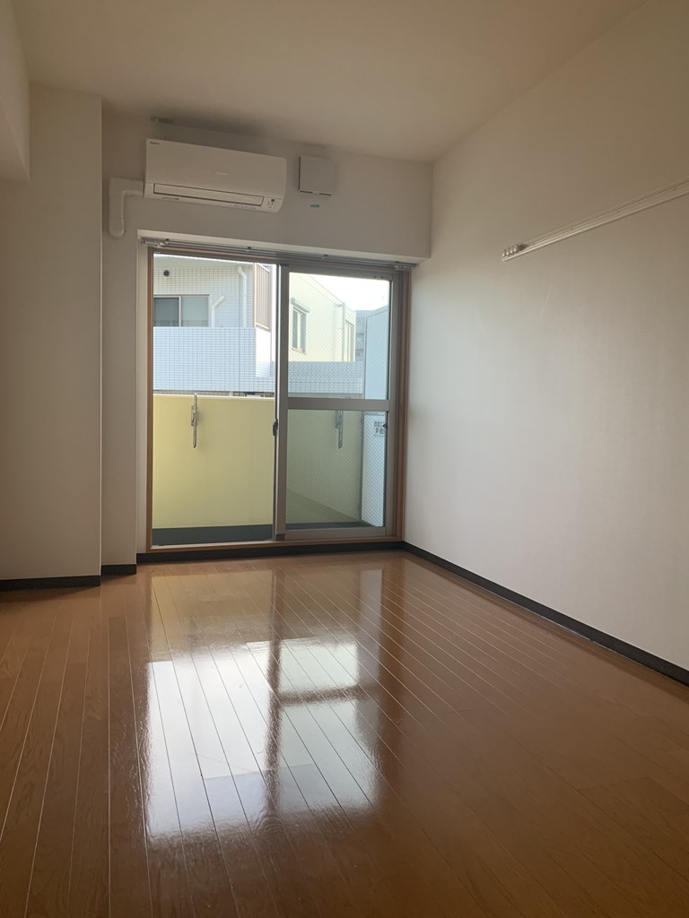 居室・リビング　洋室８．７帖です。