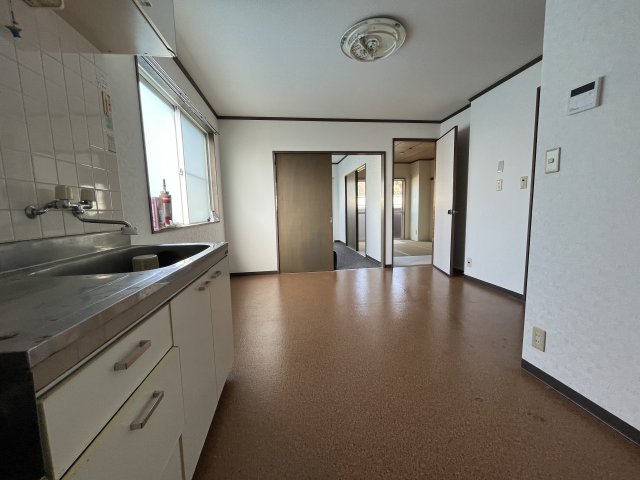 その他部屋・スペース　広いキッチンがある8.8帖のDKです！