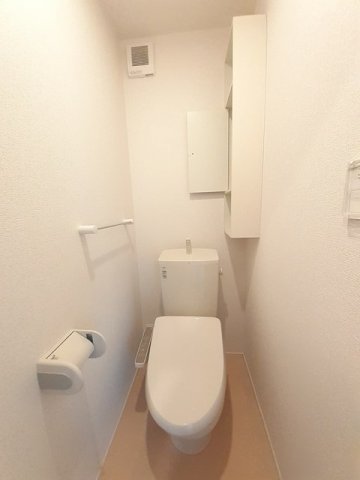 トイレ　シンプルで使いやすいトイレです