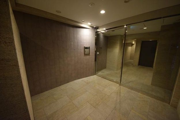 セキュリティ　エントランス