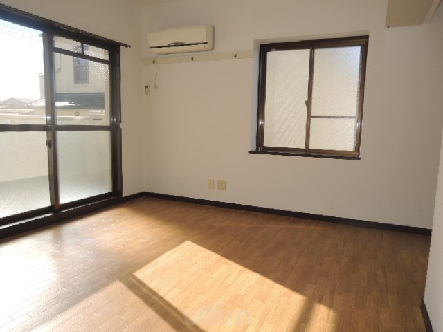 居室・リビング　違うお部屋の写真です。ご参考までに