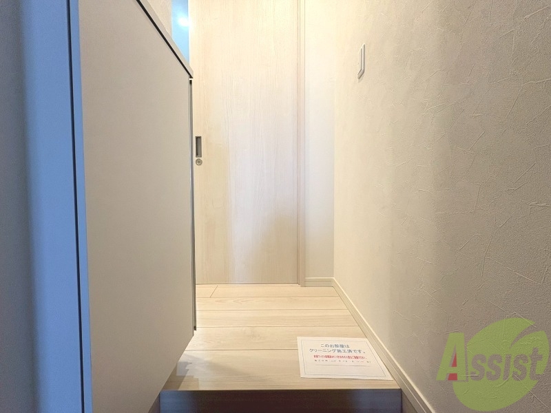 玄関　玄関が広く開放感があり風通しも良いです。