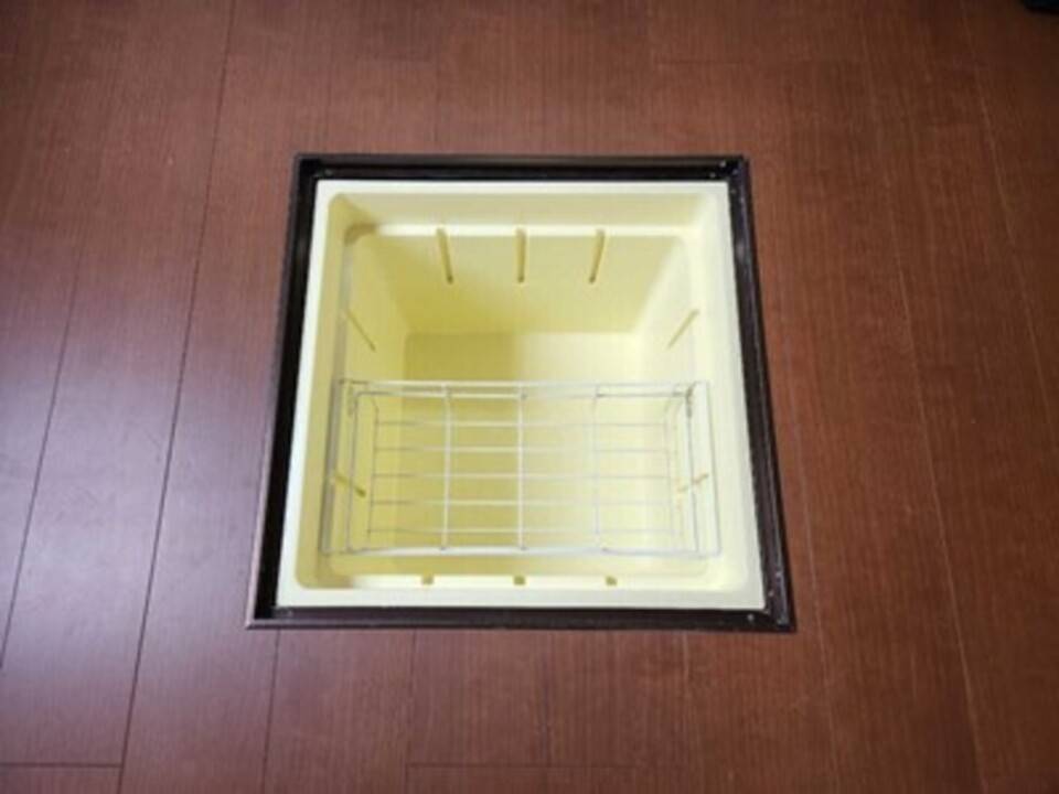収納　床下収納
