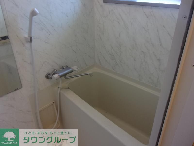 バス・シャワールーム　同物件別部屋のお写真です。現況優先です。