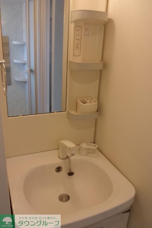 洗面設備　同物件別部屋のお写真です。現況優先です。