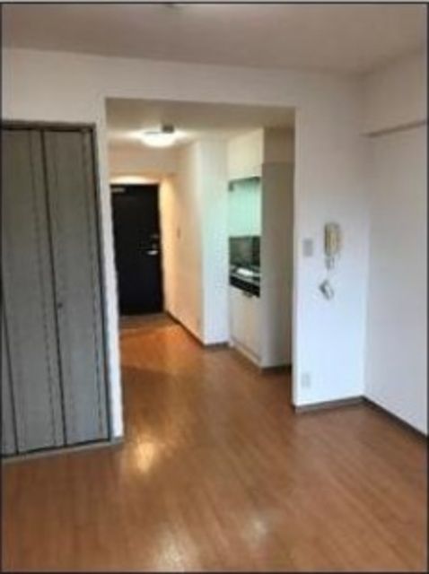 玄関　居室