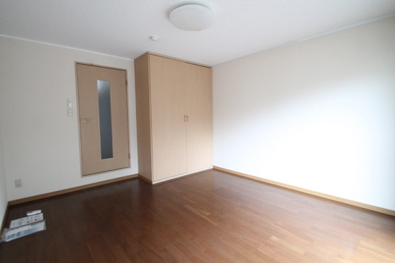 居室・リビング　※別部屋の写真です