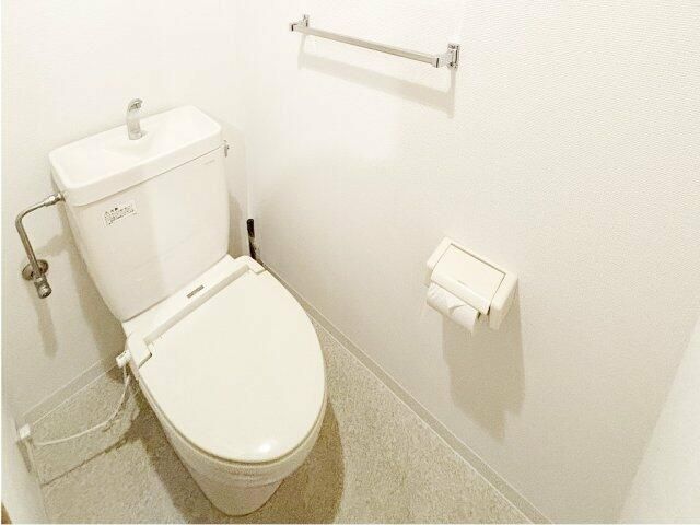 トイレ　※別部屋の参考写真です。