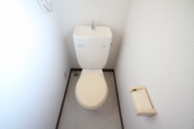 トイレ　落ち着いたトイレです