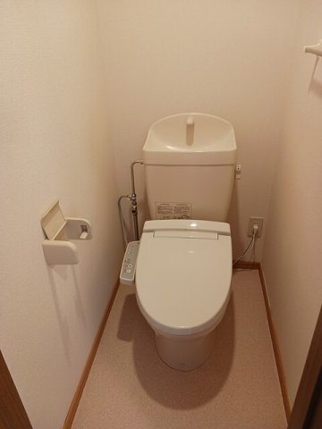 トイレ　コンパクトで使いやすいトイレです