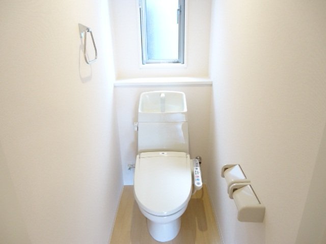 トイレ　コンパクトで使いやすいトイレです