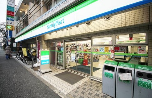 コンビニ　ファミリーマート 駒沢二丁目店（コンビニ）まで269m