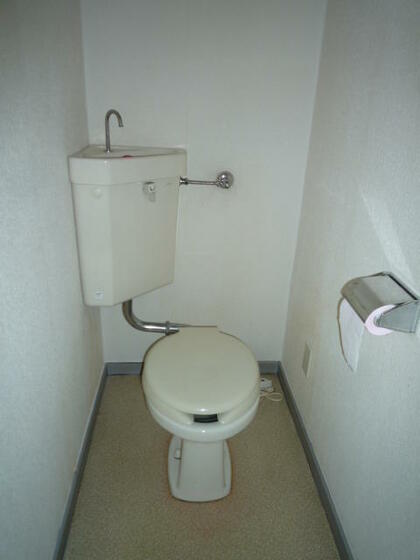 ハウスレジェンドのトイレ写真