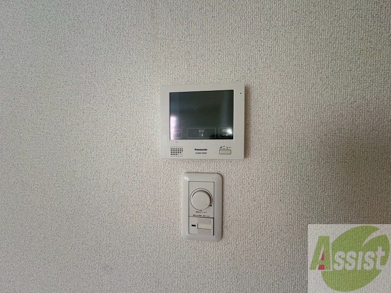 セキュリティ　ＴＶモニター付インターホンです。来客者の顔が見えるので安心！