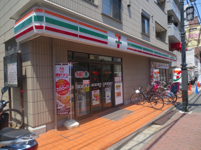 コンビニ　板橋仲宿商店街店（コンビニ）まで360m