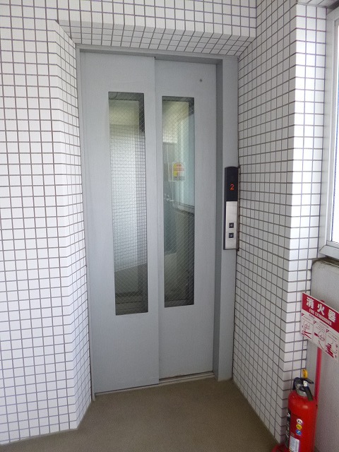 コリーヌ平町四番館の外観写真