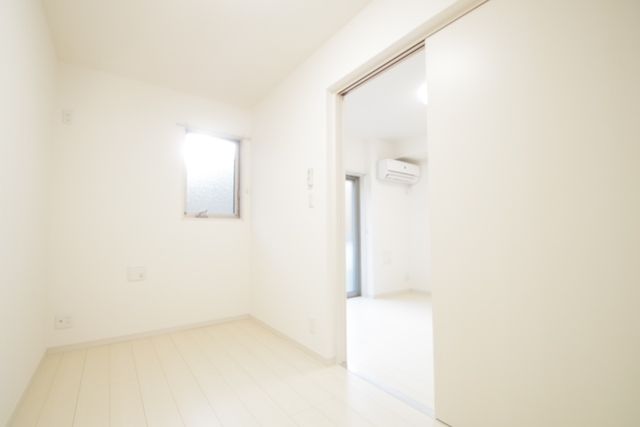 居室・リビング　★白を基調とした明るいお部屋です★