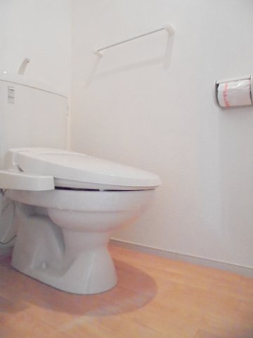 トイレ　落ち着いたトイレです